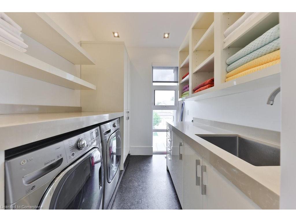 









622


Kozel

Court,
Mississauga,




ON
L4Z 4E4

