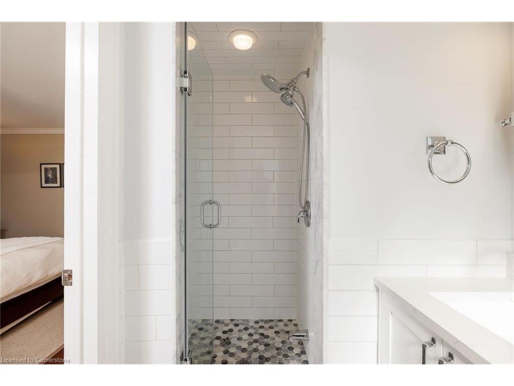 









2358


Canso

Road,
Oakville,




ON
L6J 5W6

