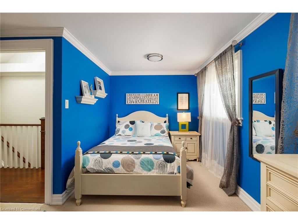 









2358


Canso

Road,
Oakville,




ON
L6J 5W6


