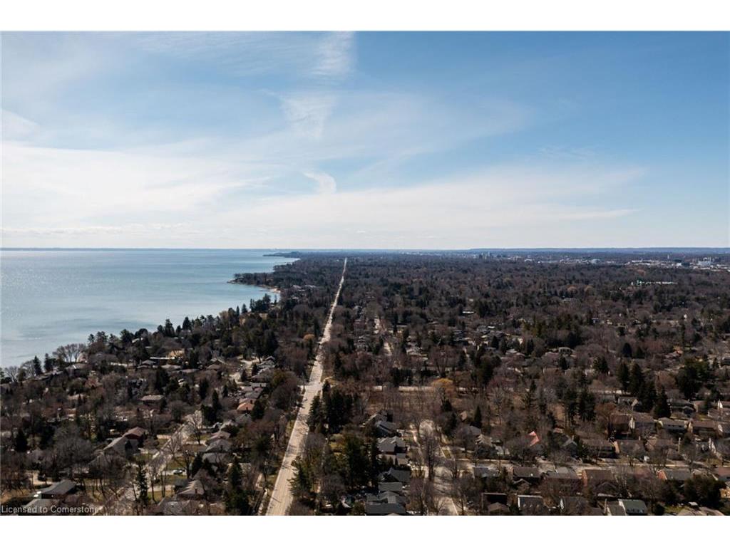 









2358


Canso

Road,
Oakville,




ON
L6J 5W6

