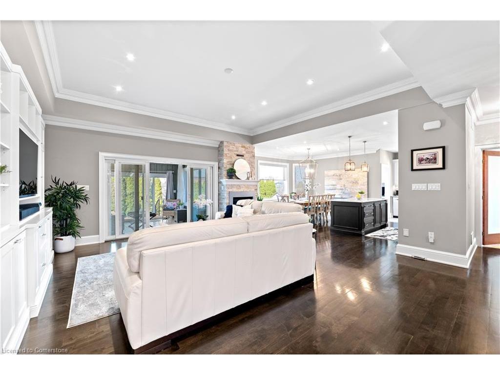









211


Lewis

Road,
Stoney Creek,




ON
L8E 5G7


