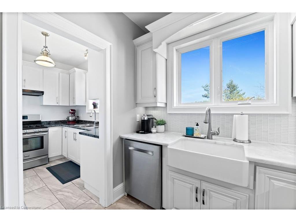 









211


Lewis

Road,
Stoney Creek,




ON
L8E 5G7

