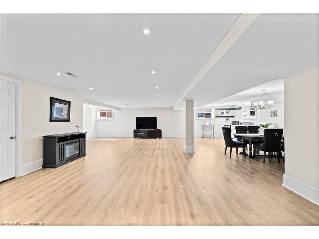 









211


Lewis

Road,
Stoney Creek,




ON
L8E 5G7

