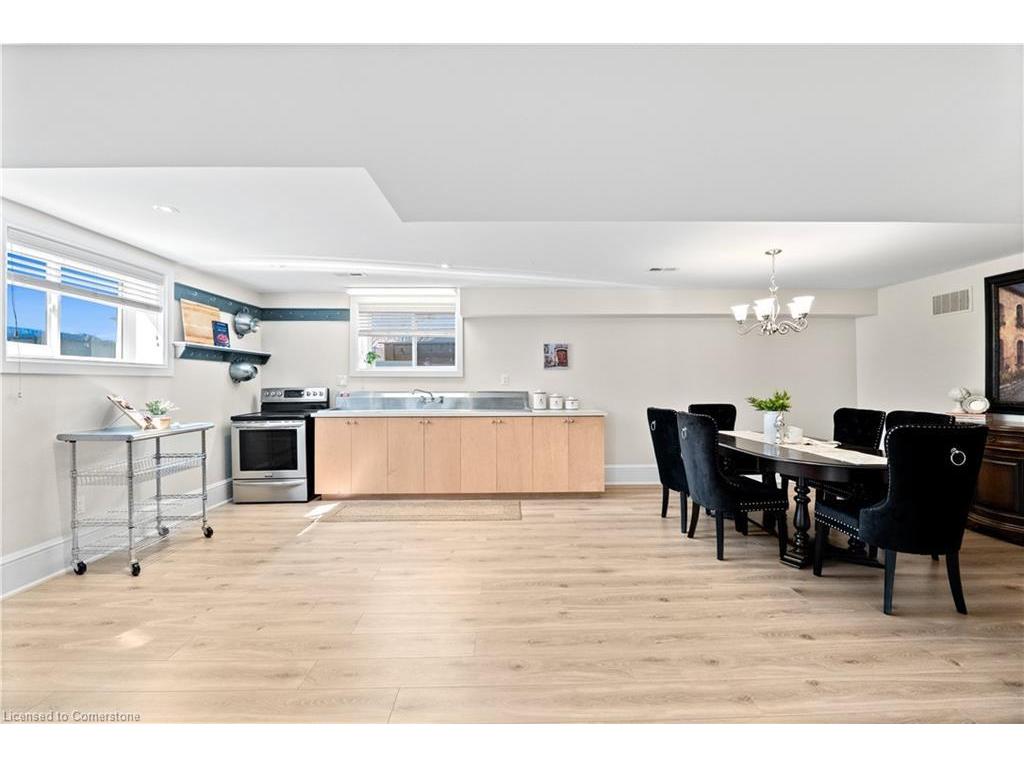 









211


Lewis

Road,
Stoney Creek,




ON
L8E 5G7

