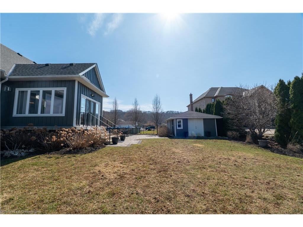 









211


Lewis

Road,
Stoney Creek,




ON
L8E 5G7

