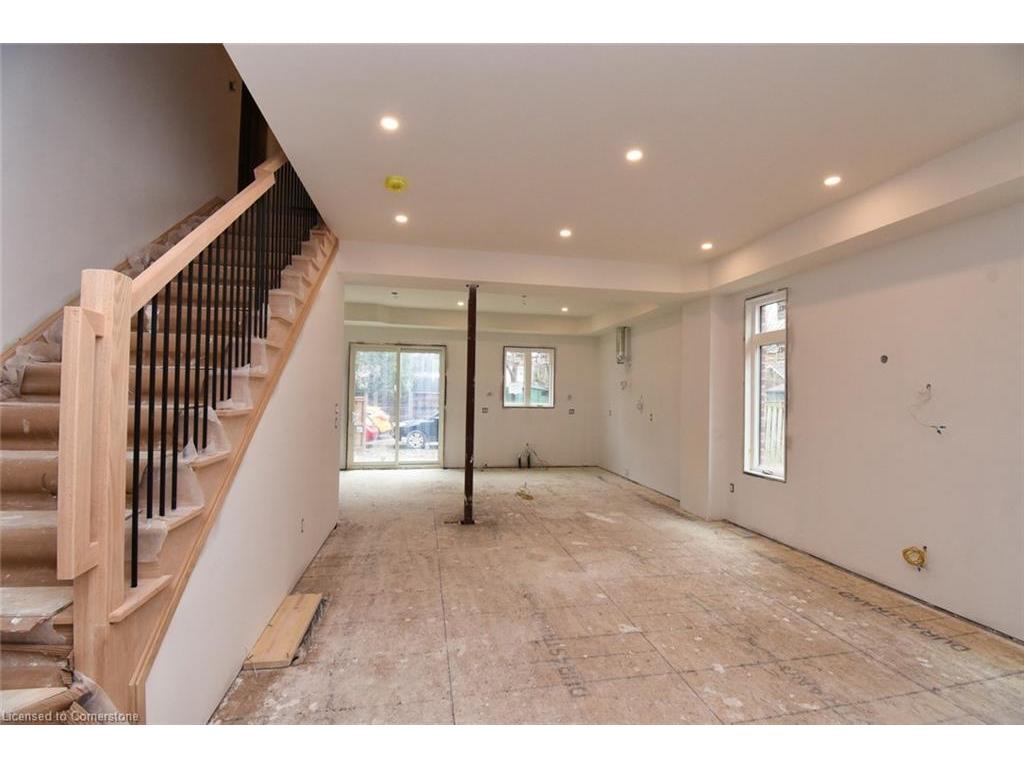 









279


Hess

Street South,
Hamilton,




ON
L8P 3P6

