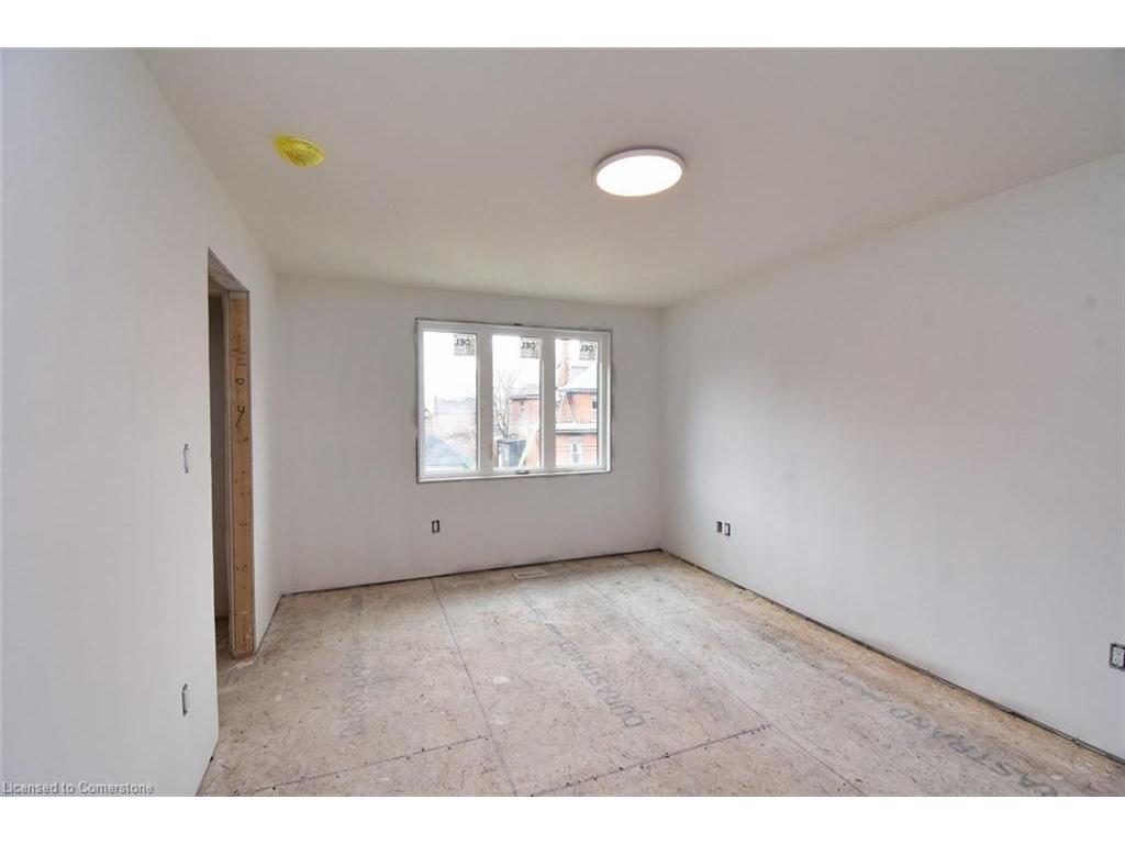 









279


Hess

Street South,
Hamilton,




ON
L8P 3P6

