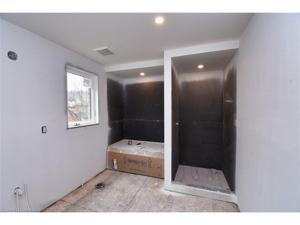 









279


Hess

Street South,
Hamilton,




ON
L8P 3P6

