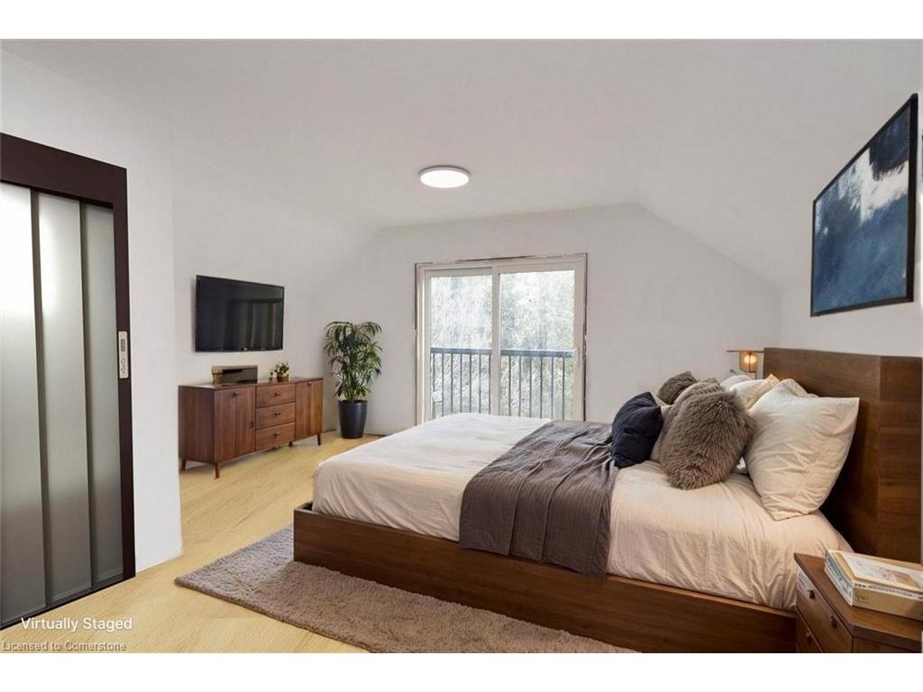 









279


Hess

Street South,
Hamilton,




ON
L8P 3P6

