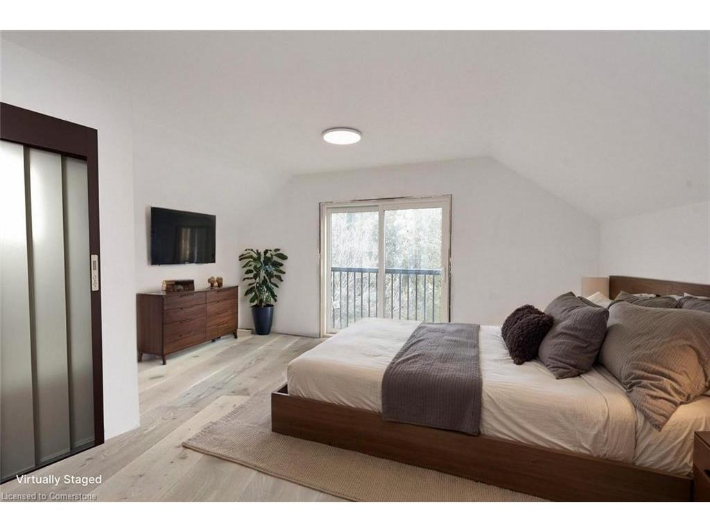 









279


Hess

Street South,
Hamilton,




ON
L8P 3P6

