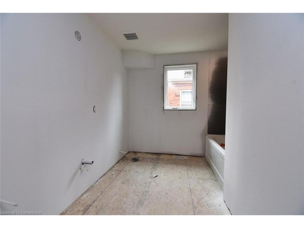 









279


Hess

Street South,
Hamilton,




ON
L8P 3P6


