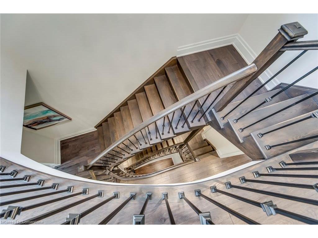 









377


Tudor

Avenue,
Oakville,




ON
L6K 0G8

