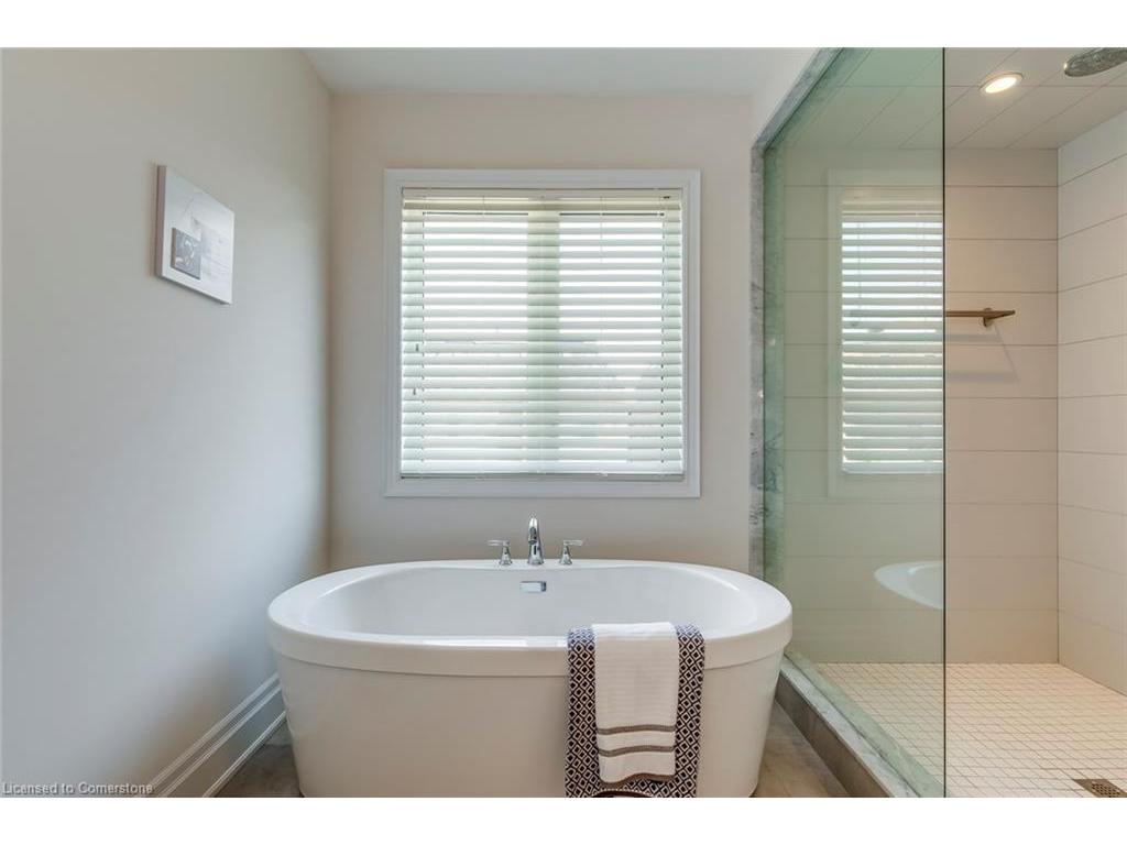 









377


Tudor

Avenue,
Oakville,




ON
L6K 0G8

