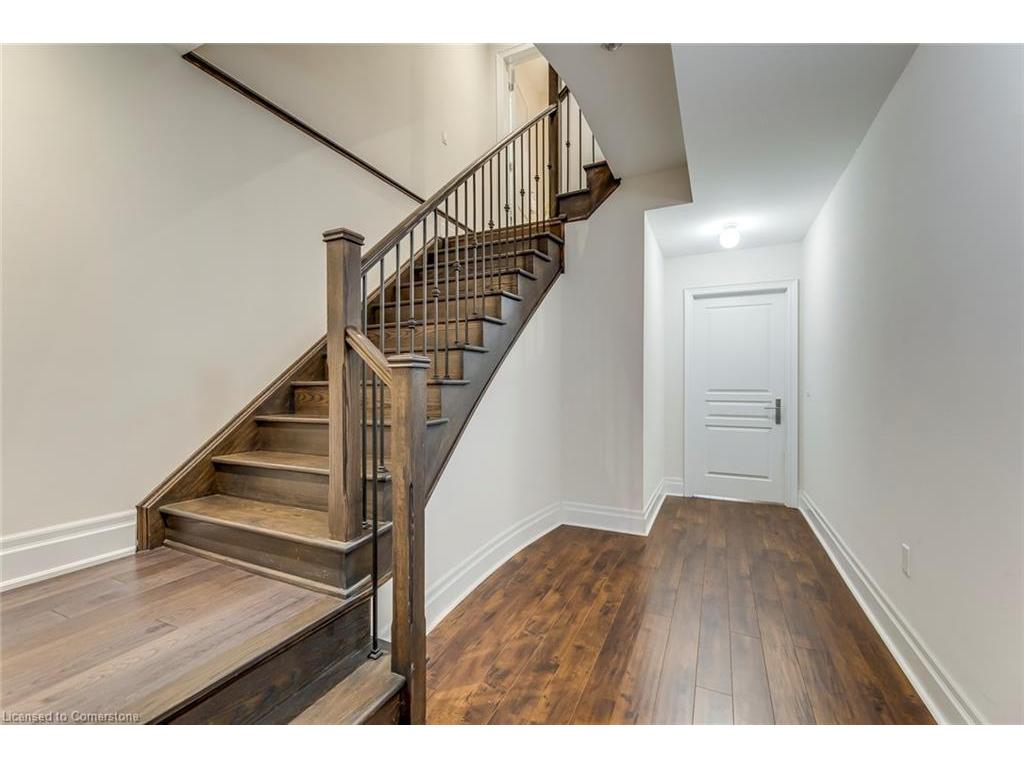 









377


Tudor

Avenue,
Oakville,




ON
L6K 0G8

