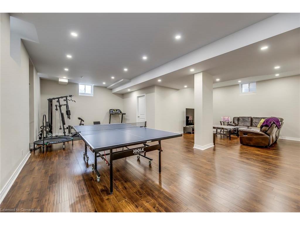 









377


Tudor

Avenue,
Oakville,




ON
L6K 0G8

