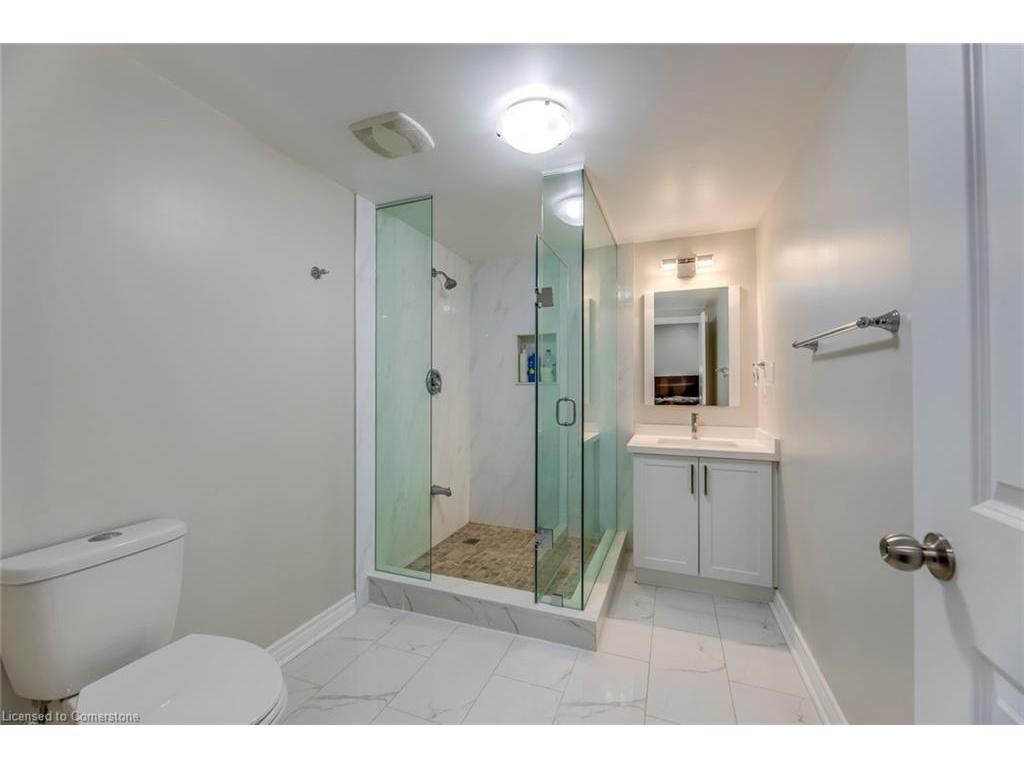 









377


Tudor

Avenue,
Oakville,




ON
L6K 0G8


