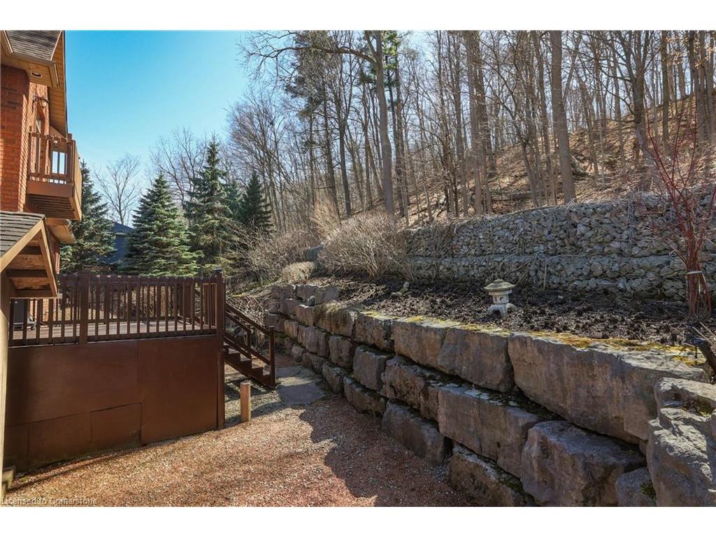 









130


Dorchester

Drive,
Grimsby,




ON
L3M 1A8

