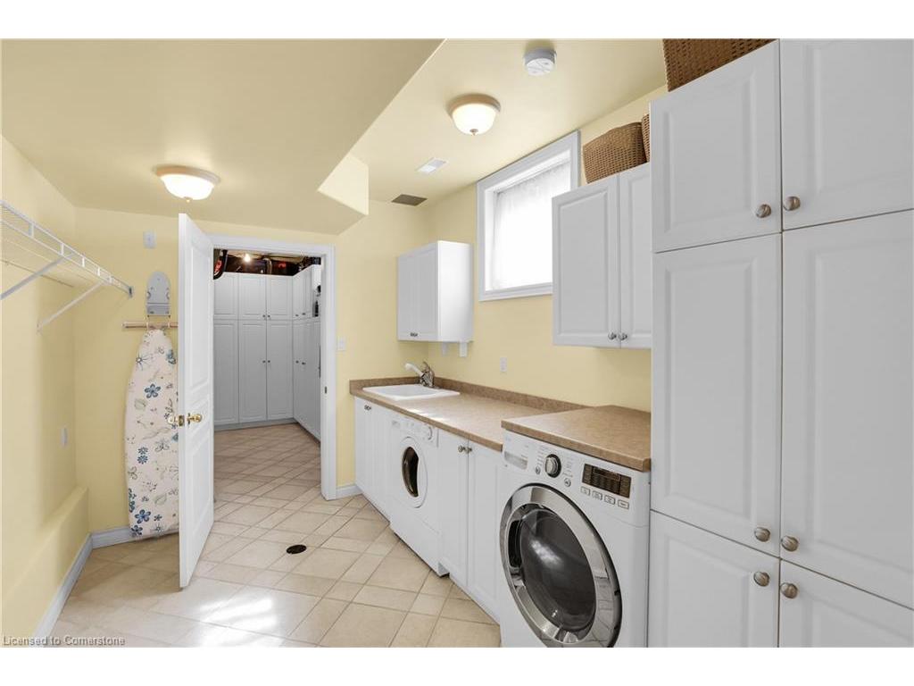 









130


Dorchester

Drive,
Grimsby,




ON
L3M 1A8

