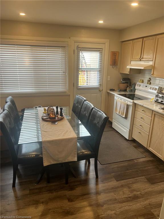 









25


Greenford

Drive,
Hamilton,




ON
L8G 2G4

