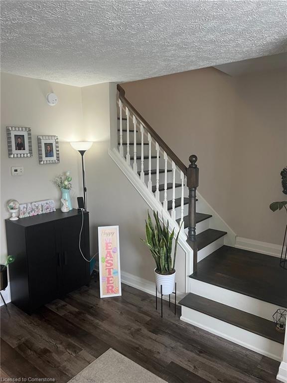 









25


Greenford

Drive,
Hamilton,




ON
L8G 2G4

