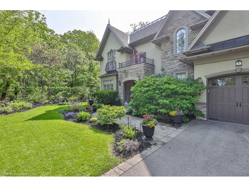 









92


Pinetree

Way,
Mississauga,




ON
L5G 2R1

