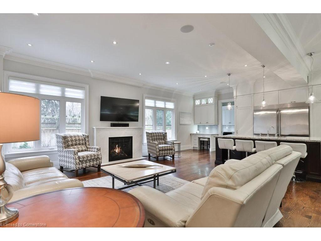 









92


Pinetree

Way,
Mississauga,




ON
L5G 2R1

