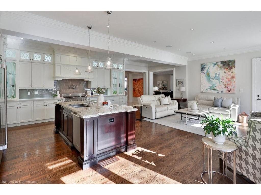 









92


Pinetree

Way,
Mississauga,




ON
L5G 2R1

