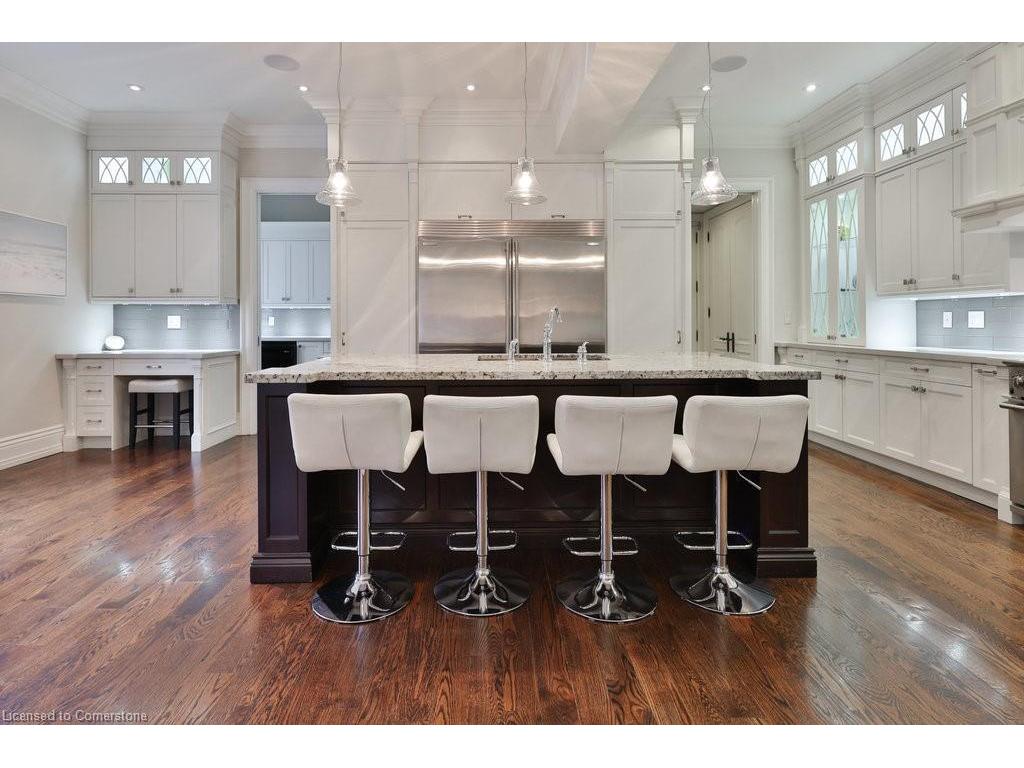 









92


Pinetree

Way,
Mississauga,




ON
L5G 2R1

