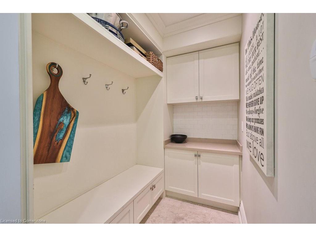 









92


Pinetree

Way,
Mississauga,




ON
L5G 2R1

