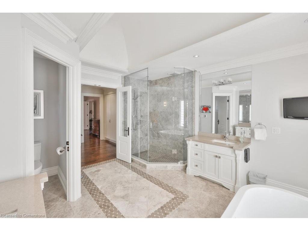 









92


Pinetree

Way,
Mississauga,




ON
L5G 2R1

