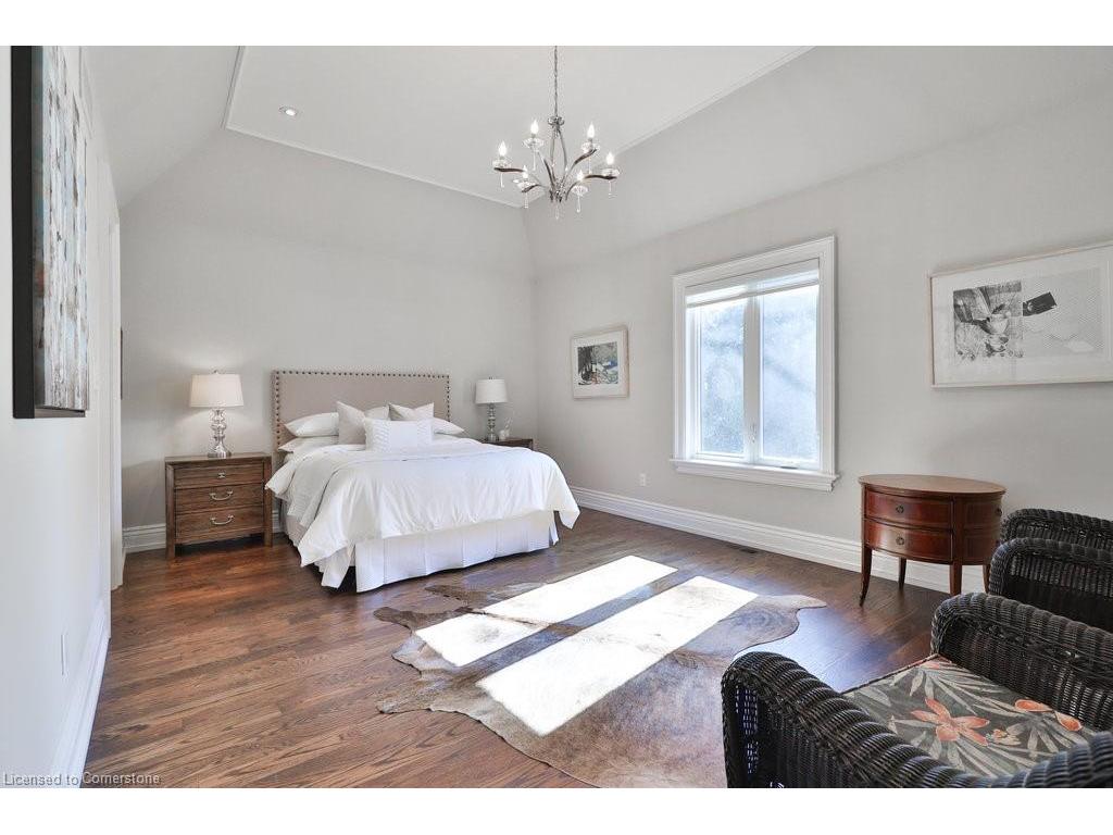 









92


Pinetree

Way,
Mississauga,




ON
L5G 2R1

