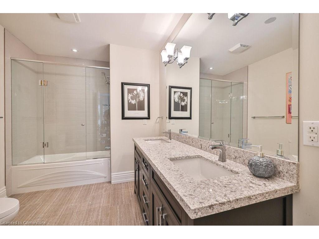 









92


Pinetree

Way,
Mississauga,




ON
L5G 2R1

