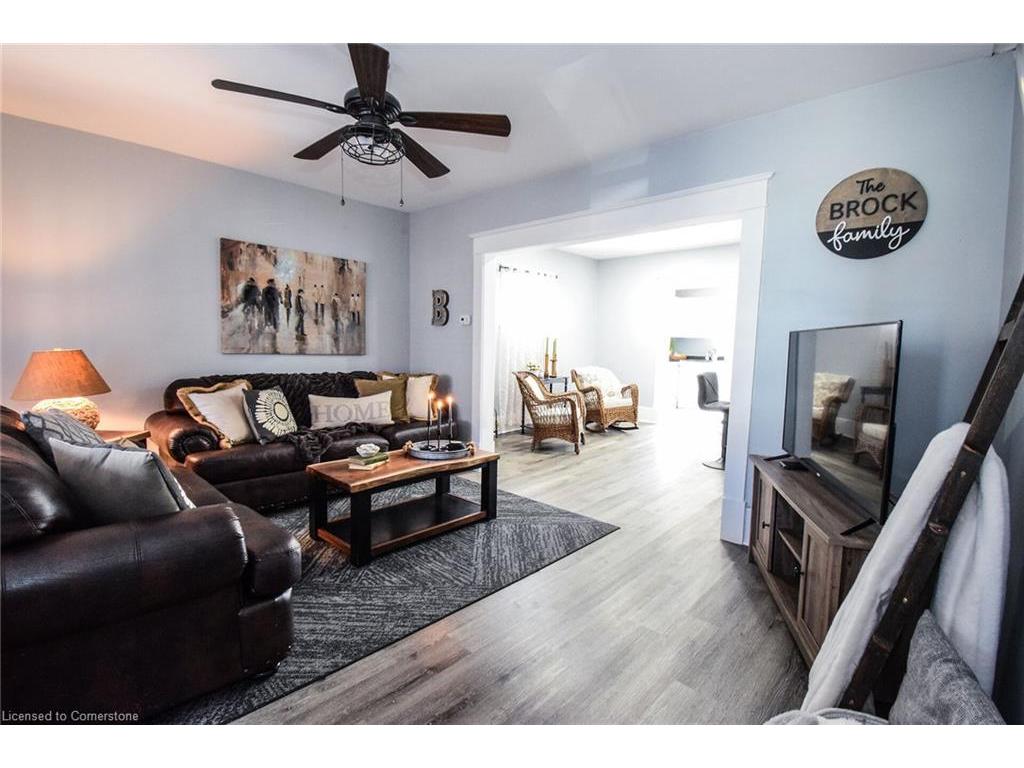 









413


Helena

Street,
Dunnville,




ON
N1A 2T1

