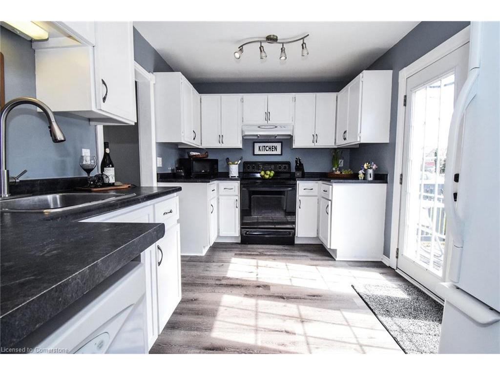 









413


Helena

Street,
Dunnville,




ON
N1A 2T1

