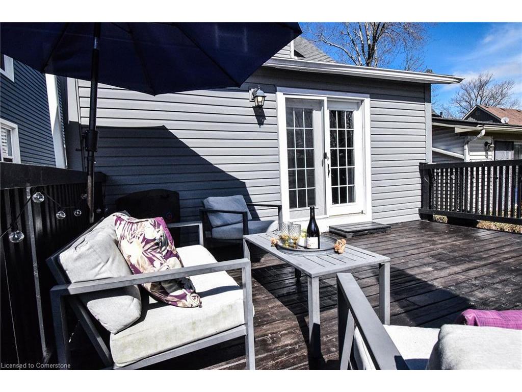 









413


Helena

Street,
Dunnville,




ON
N1A 2T1

