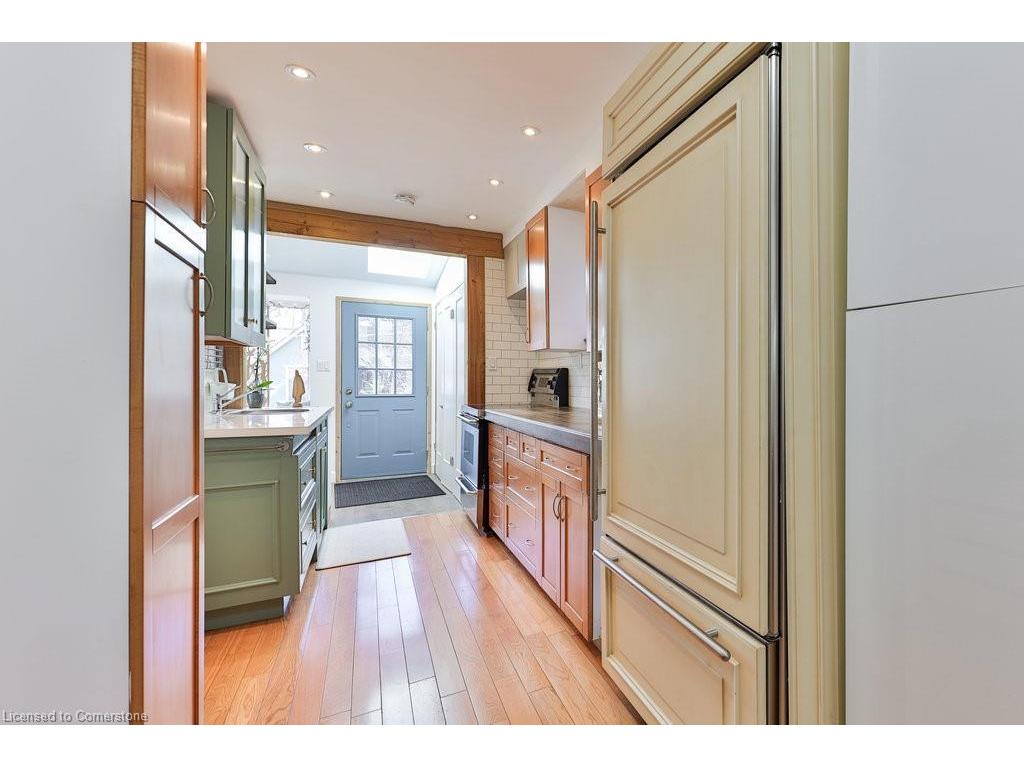 









39


Twenty Fourth

Street,
Toronto,




ON
M8V 3N3

