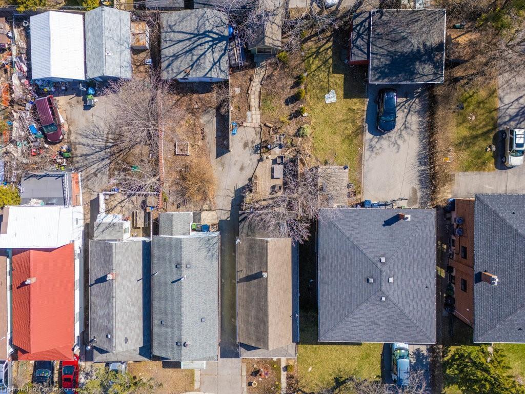 









39


Twenty Fourth

Street,
Toronto,




ON
M8V 3N3

