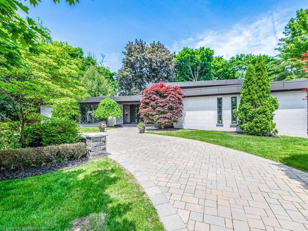 









621


Sir Richard's

Road,
Mississauga,




ON
L5C 1A3

