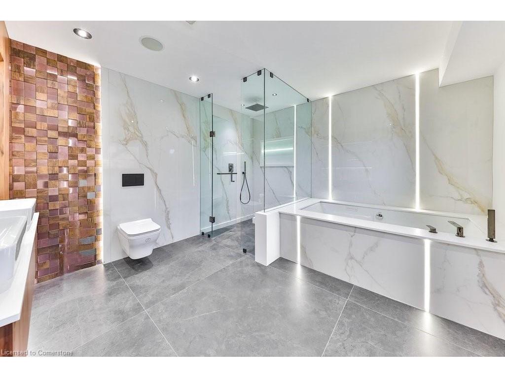 









621


Sir Richard's

Road,
Mississauga,




ON
L5C 1A3

