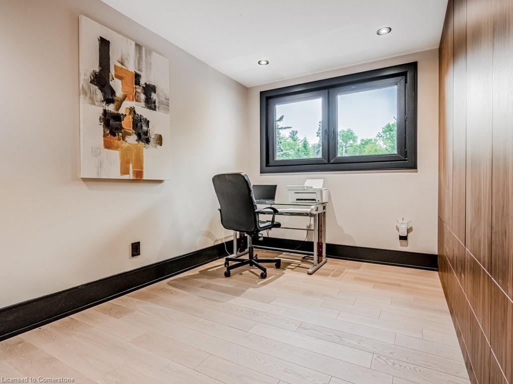 









621


Sir Richard's

Road,
Mississauga,




ON
L5C 1A3

