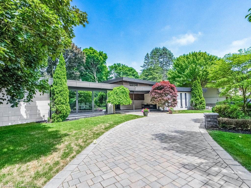 









621


Sir Richard's

Road,
Mississauga,




ON
L5C 1A3

