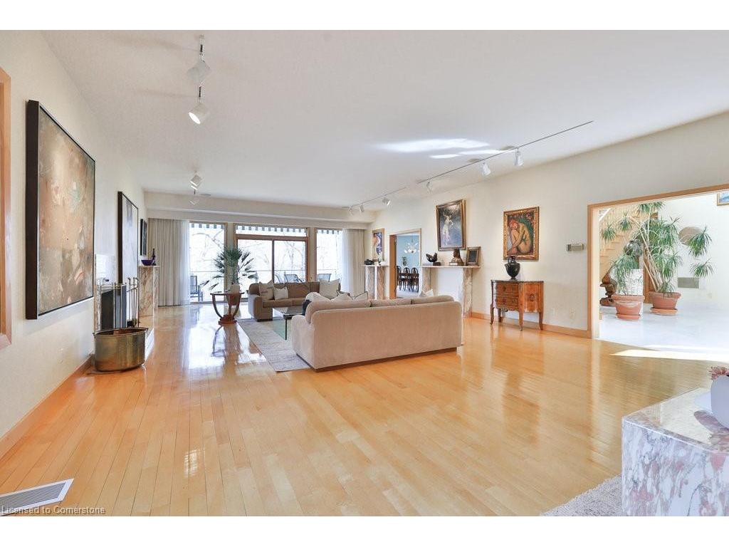 









937


Whittier

Crescent,
Mississauga,




ON
L5H 2X4

