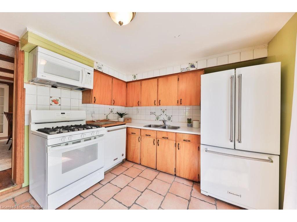 









3098


Given

Road,
Mississauga,




ON
L5A 2N3


