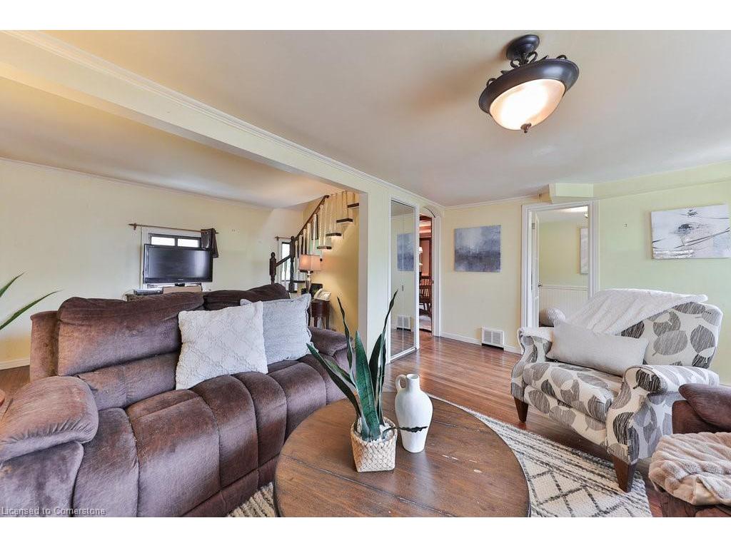 









3098


Given

Road,
Mississauga,




ON
L5A 2N3

