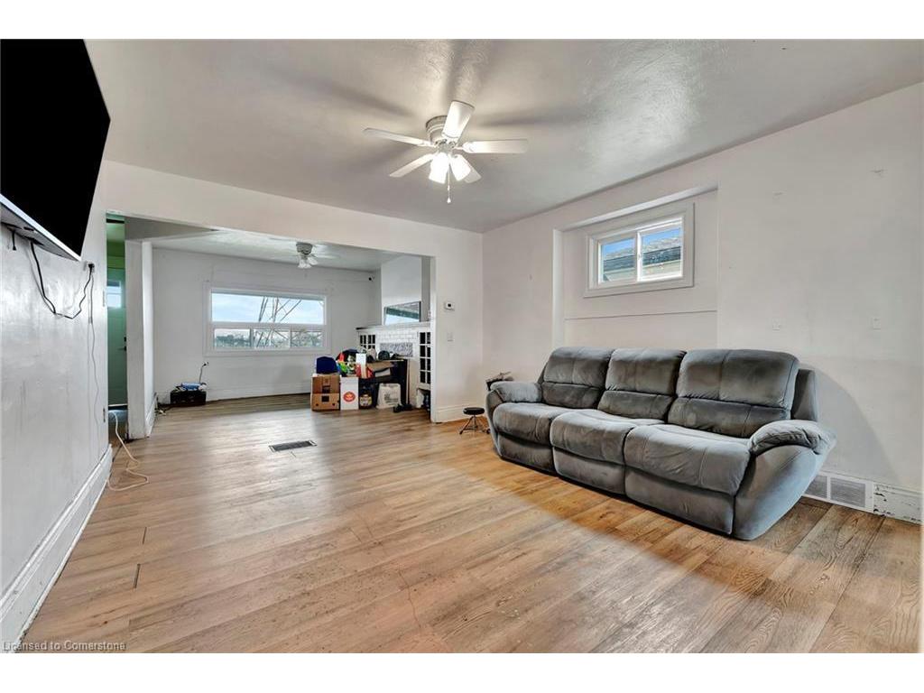 









401


Strathearne

Avenue,
Hamilton,




ON
L8H 5L2


