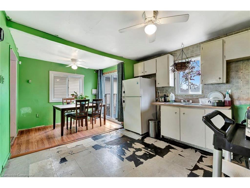 









401


Strathearne

Avenue,
Hamilton,




ON
L8H 5L2

