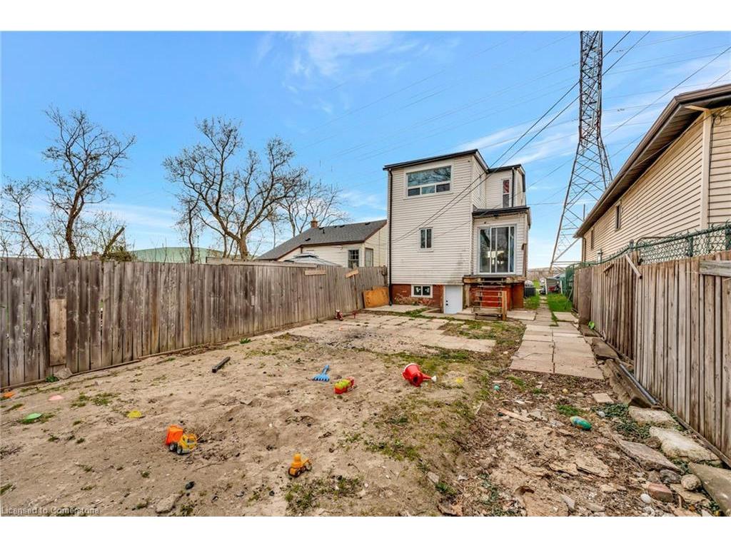 









401


Strathearne

Avenue,
Hamilton,




ON
L8H 5L2

