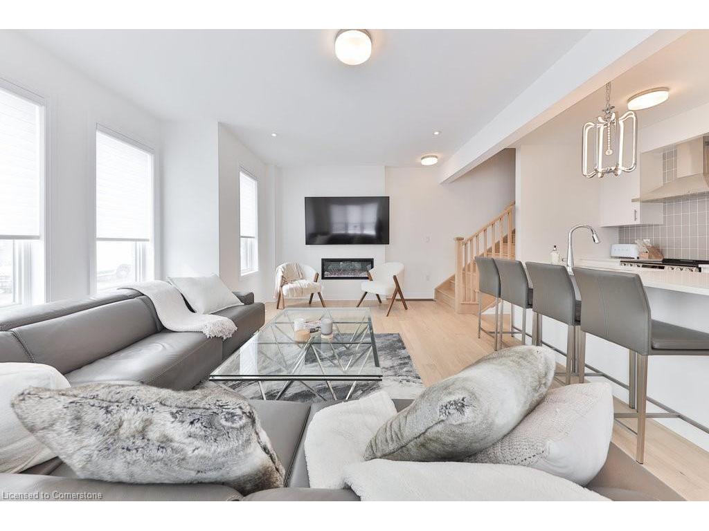 









9


Crown

Gate,
Oakville,




ON
L6M 0W8

