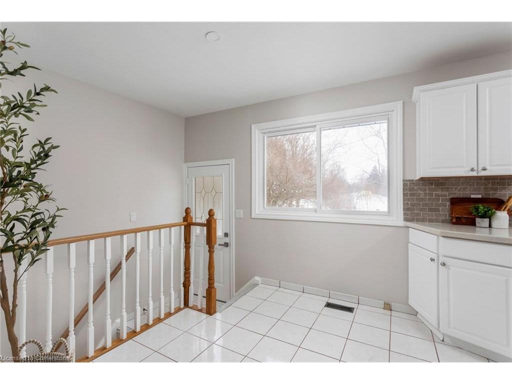 









1181


Newton

Road,
Oakville,




ON
L6H 2A1

