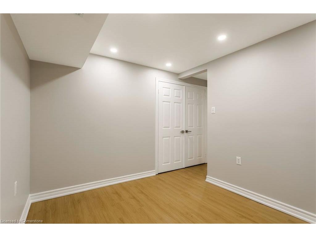 









1181


Newton

Road,
Oakville,




ON
L6H 2A1

